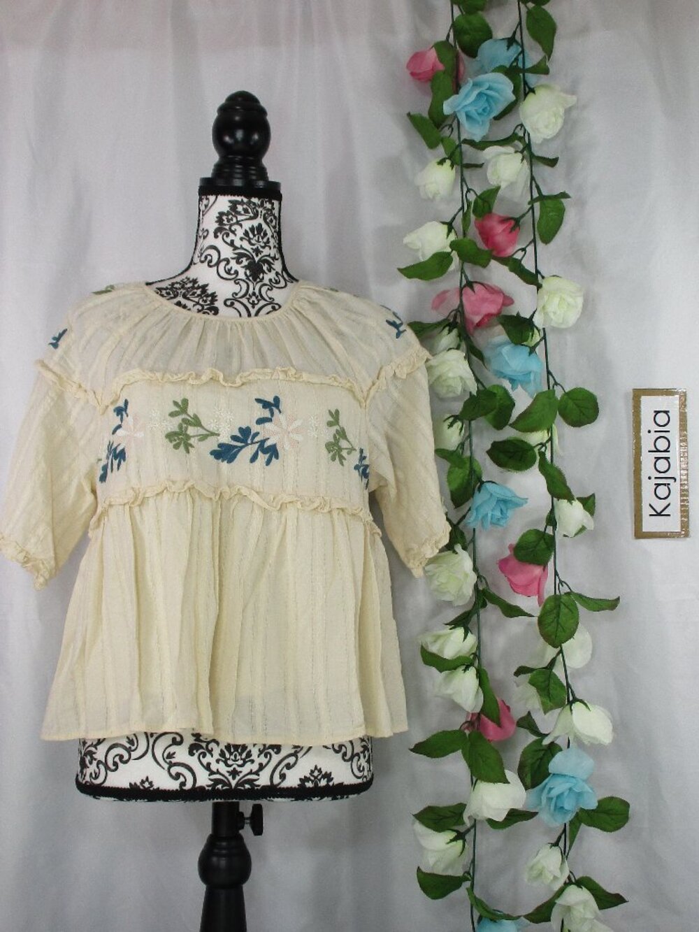 LISTICLE Crop Top Size Large